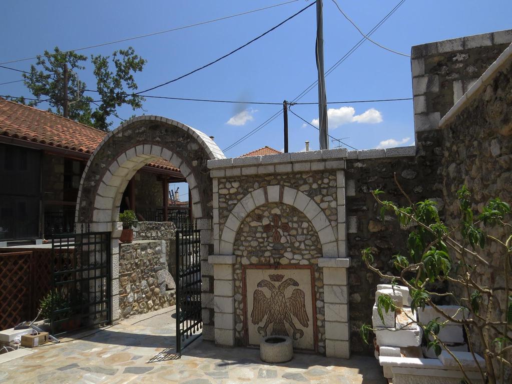 Mystras Inn Екстер'єр фото