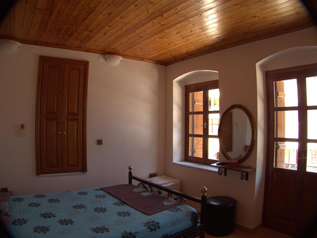 Mystras Inn Екстер'єр фото
