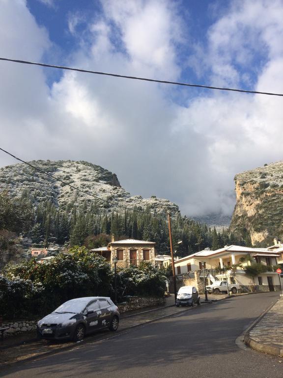 Mystras Inn Екстер'єр фото
