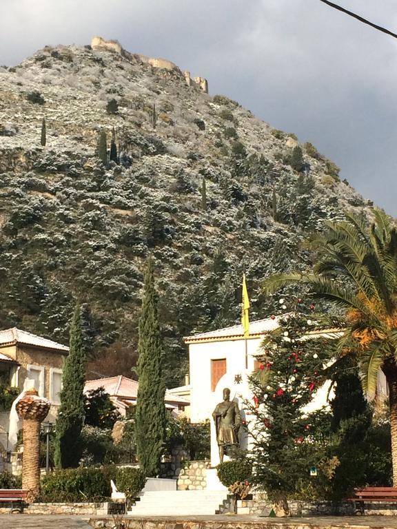 Mystras Inn Екстер'єр фото