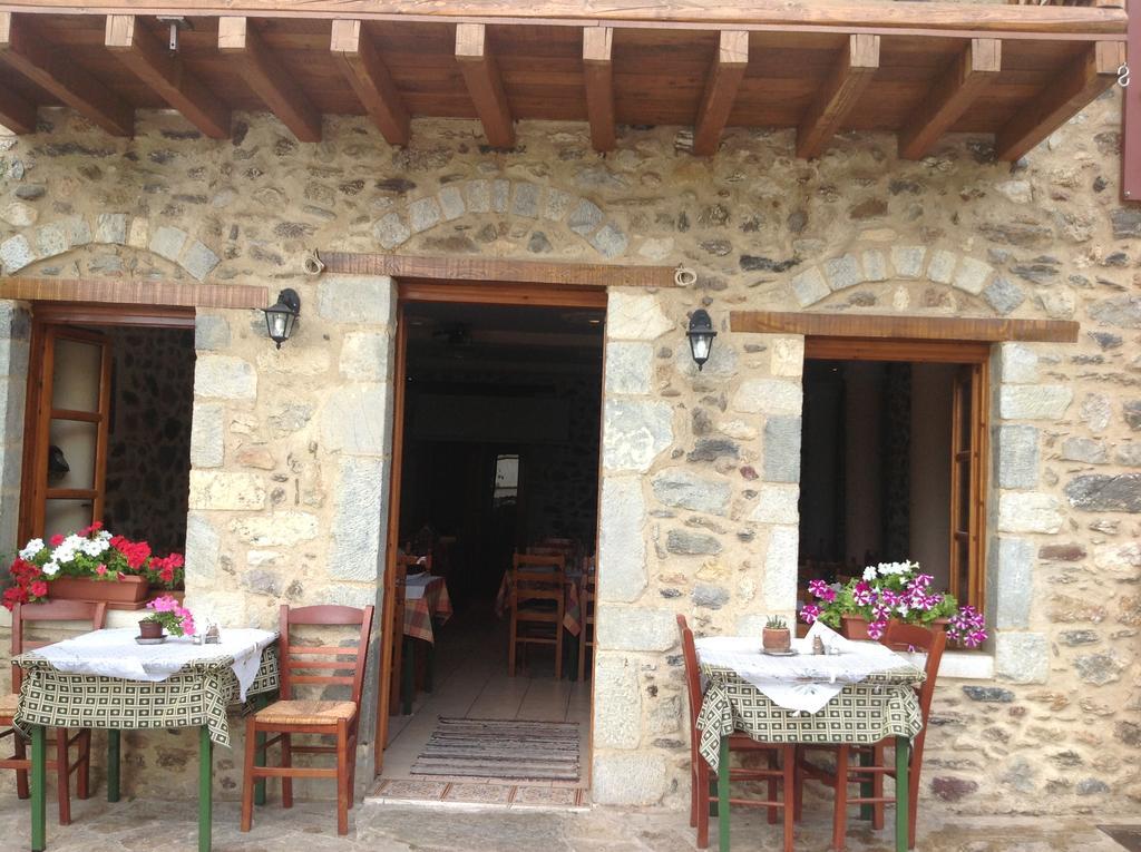 Mystras Inn Екстер'єр фото