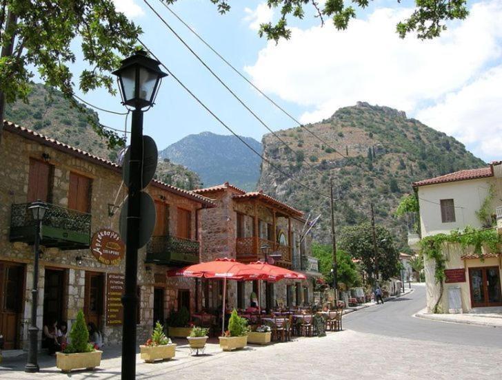 Mystras Inn Екстер'єр фото